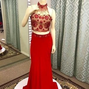 2 piece red dress (crop ton and skirt, size M)